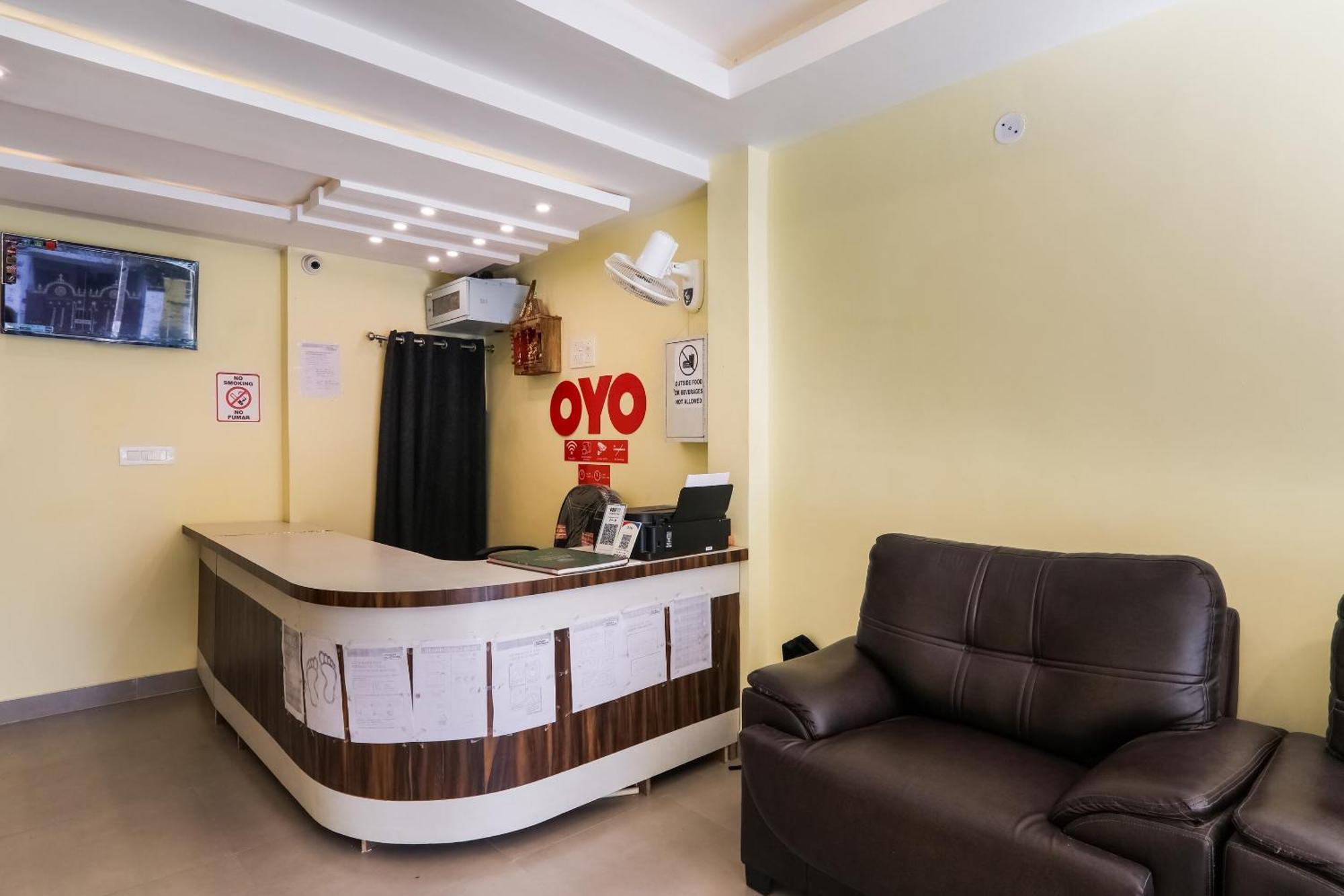 Collection O Sr Inn Chinhat المظهر الخارجي الصورة