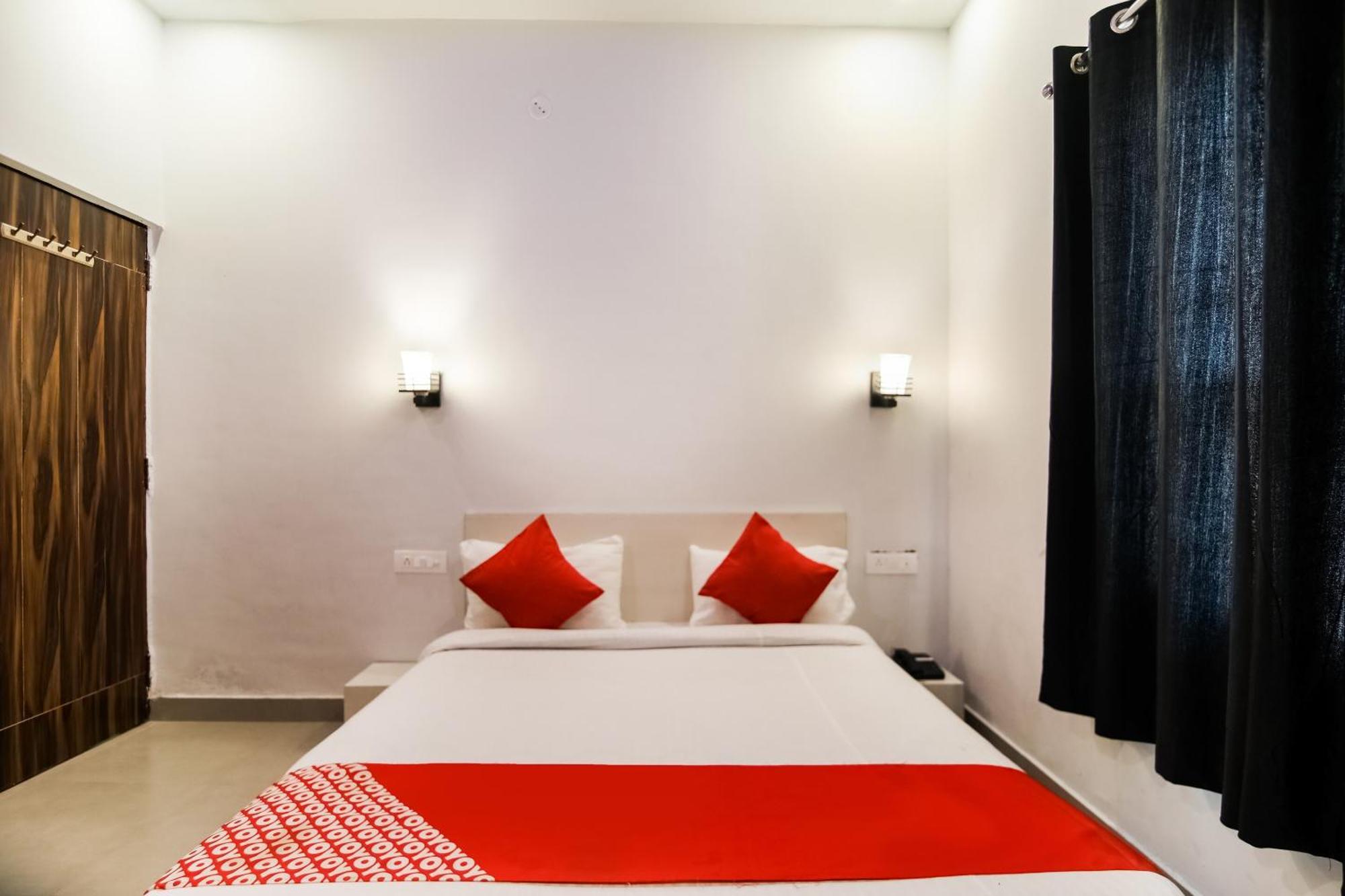 Collection O Sr Inn Chinhat المظهر الخارجي الصورة
